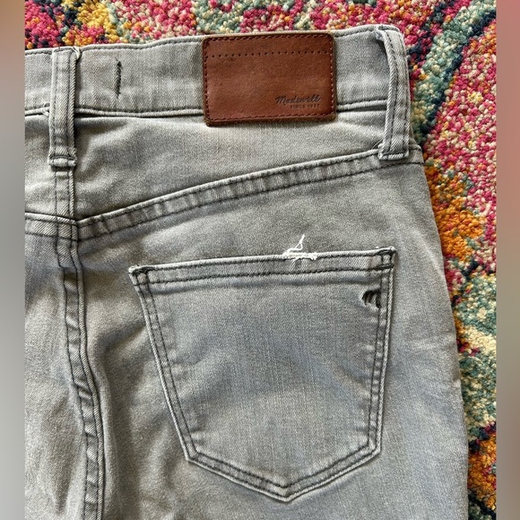 Madewell | Women's Gray High Riser Skinny Jeans, slightly distressed, size 26 - Picture 5 of 16